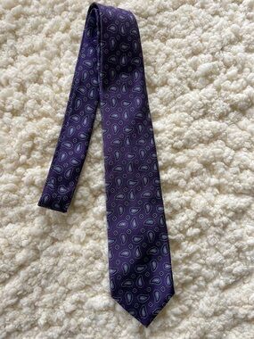 Brooks Brothers Purple Paisley Silk Tie
